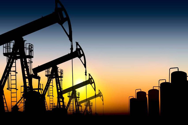 ECMarkets官网：伊朗封锁霍尔木兹海峡，美国原油突破每桶80美元